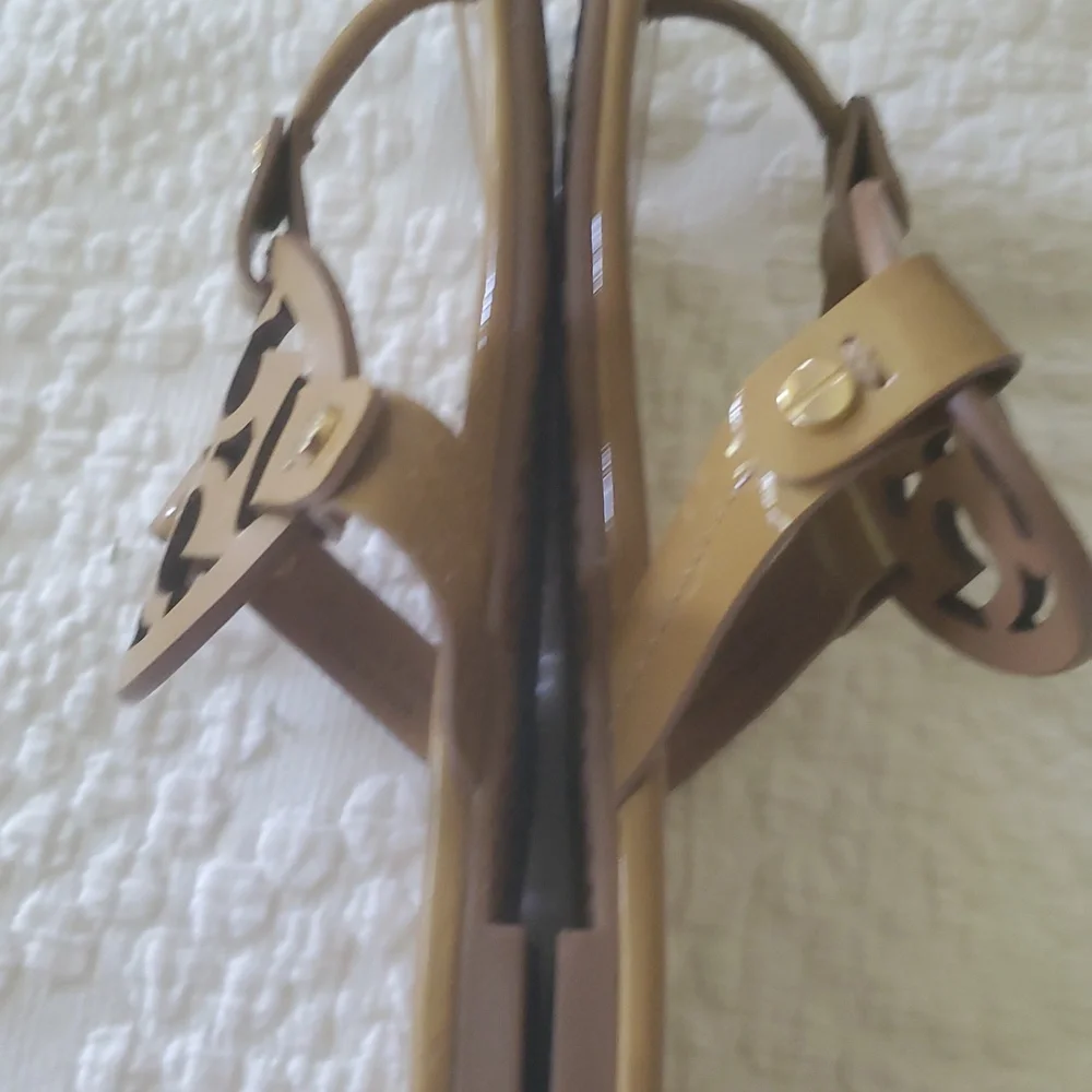 TORY BURCH MILLER SANDALS IN TAN/SHINY/ SIZE:7.5